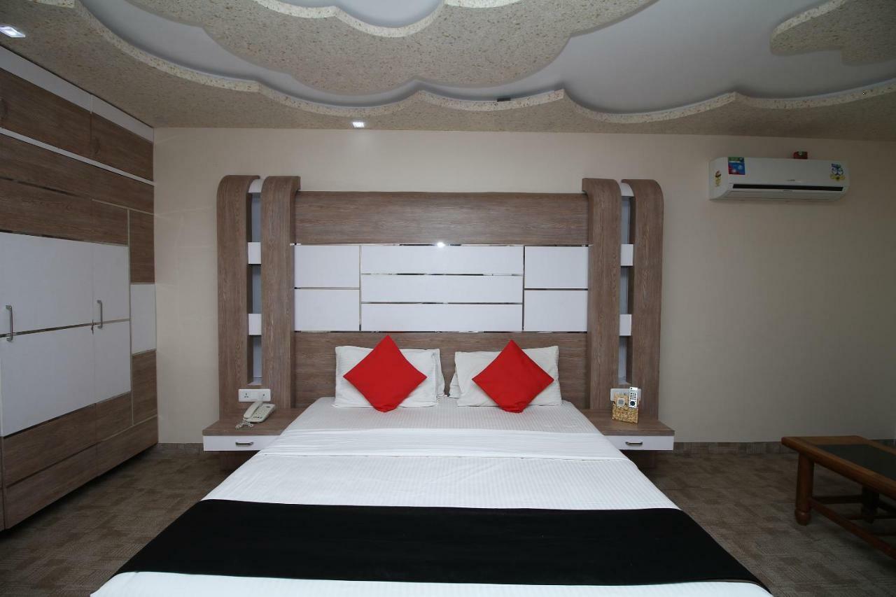Royal Castle Hotel Negombo Exterior photo