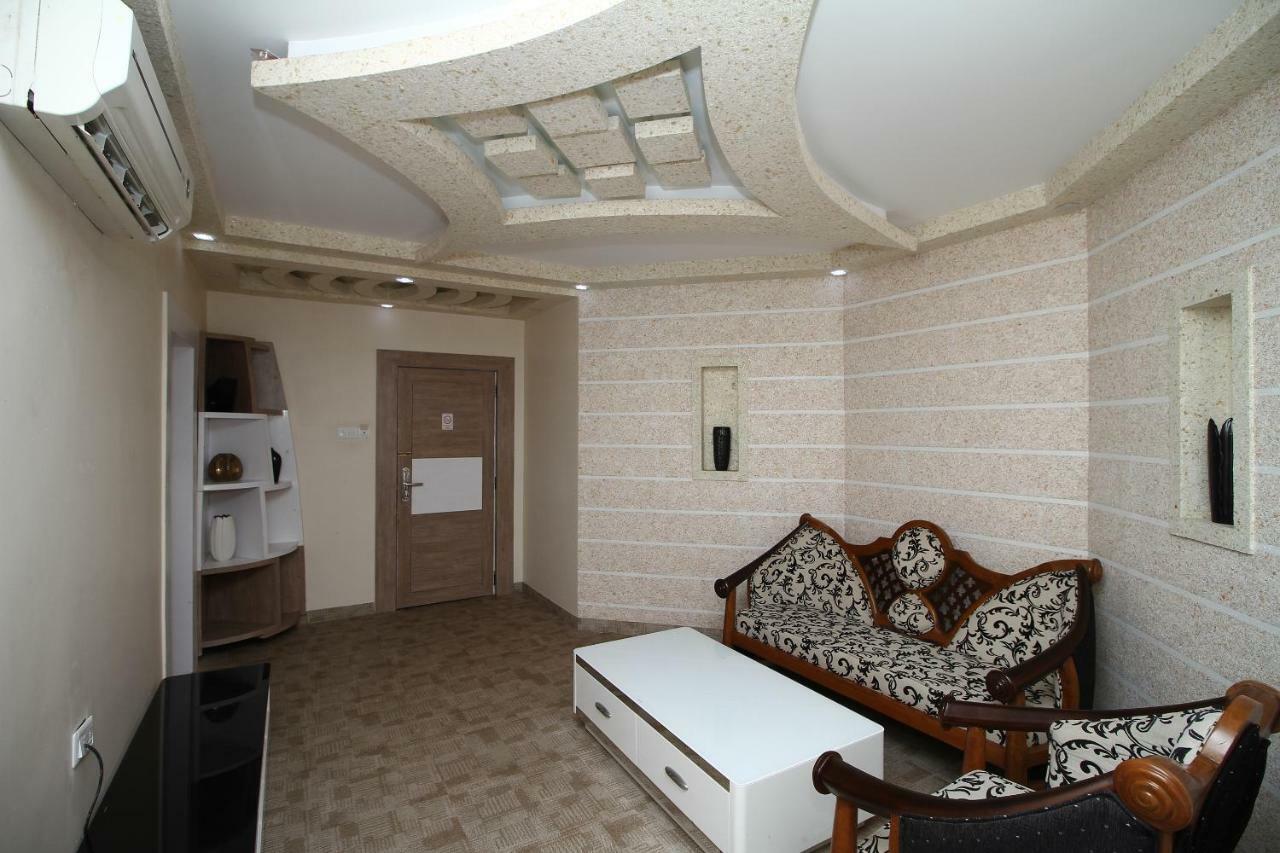Royal Castle Hotel Negombo Exterior photo