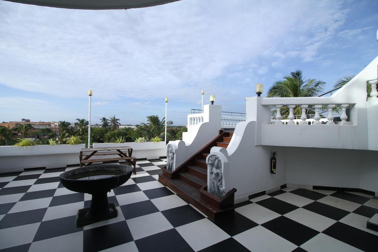 Hotel Royal Castle Negombo Exterior photo